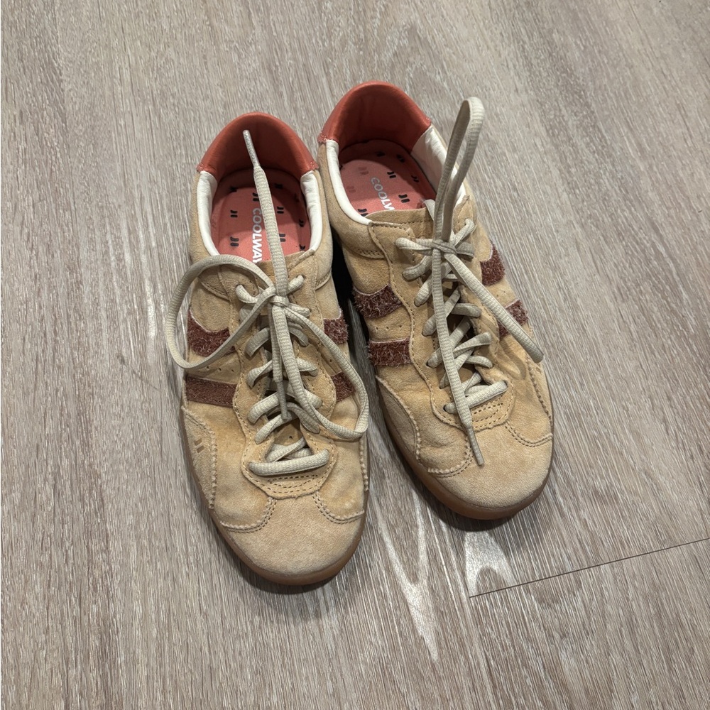 Coolway Women's Kizuna suede sneaker in honey